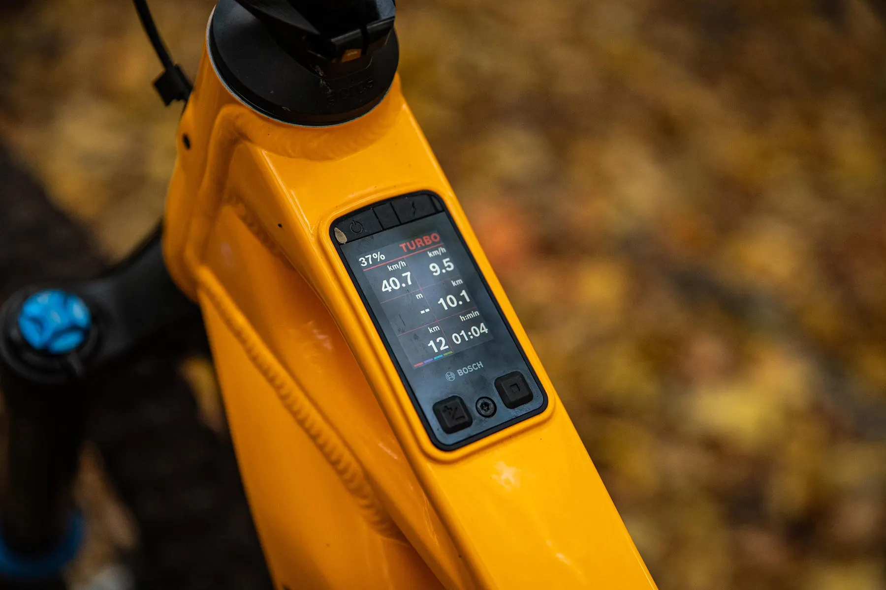 צג Kiox 400 משולב בצינור העליון של ה-LEVEL XR