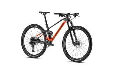 F-PODIUM CARBON