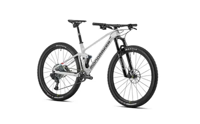 F-PODIUM CARBON DC RR 2023