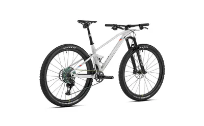 F-PODIUM CARBON DC RR 2023, תמונה 2