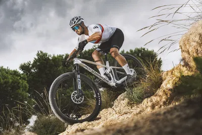 F-PODIUM CARBON DC RR 2023, תמונה 6