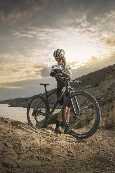 PODIUM CARBON 2023, תמונה 4